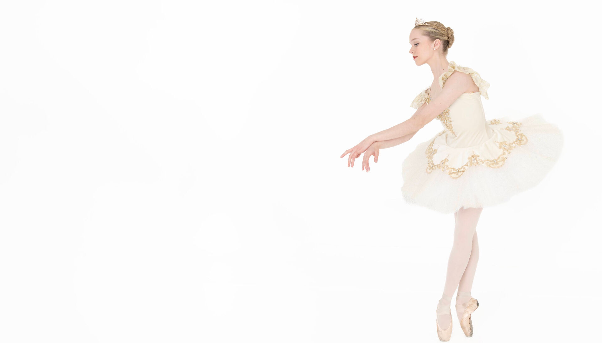 Studio R Ballet dancer at the barre